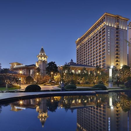 Howard Johnson Agile Plaza Чэнду Экстерьер фото