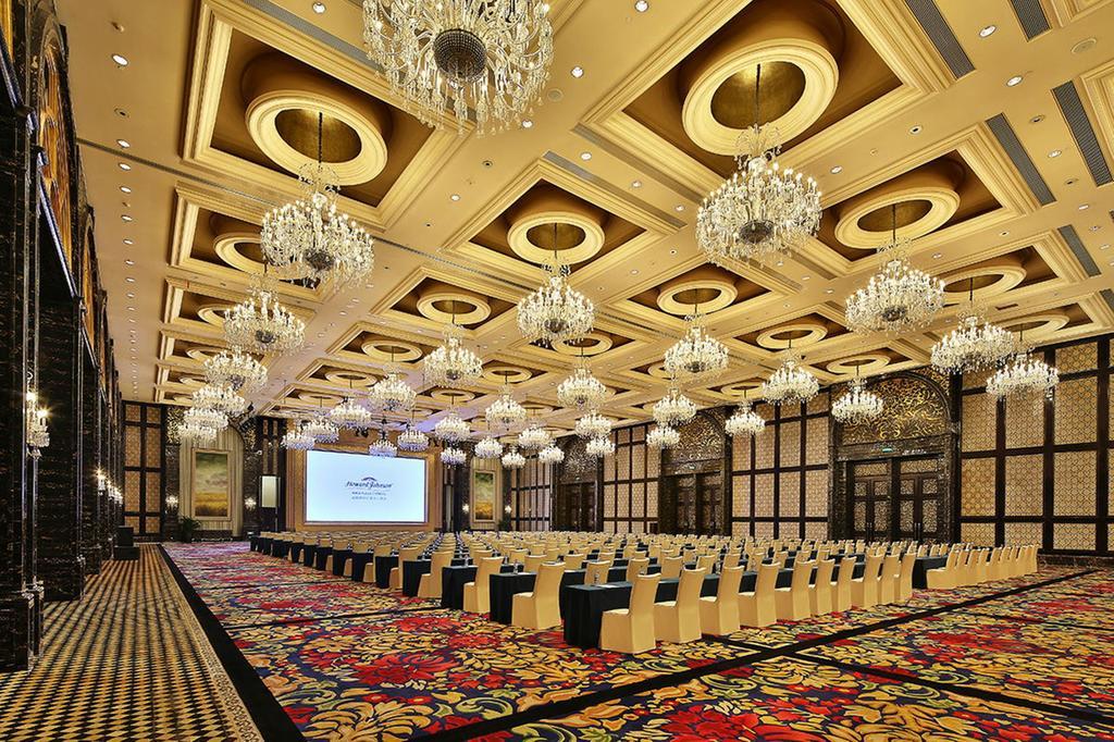 Howard Johnson Agile Plaza Чэнду Экстерьер фото