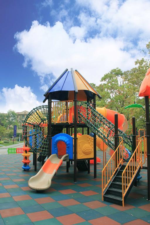 Howard Johnson Agile Plaza Чэнду Экстерьер фото