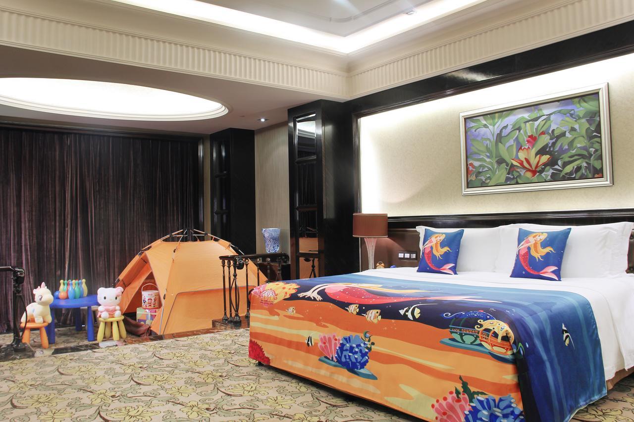 Howard Johnson Agile Plaza Чэнду Экстерьер фото