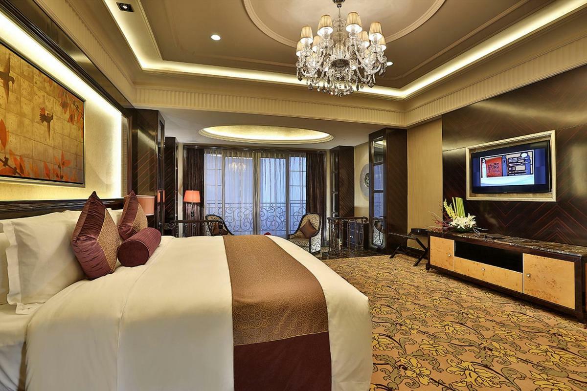 Howard Johnson Agile Plaza Чэнду Экстерьер фото