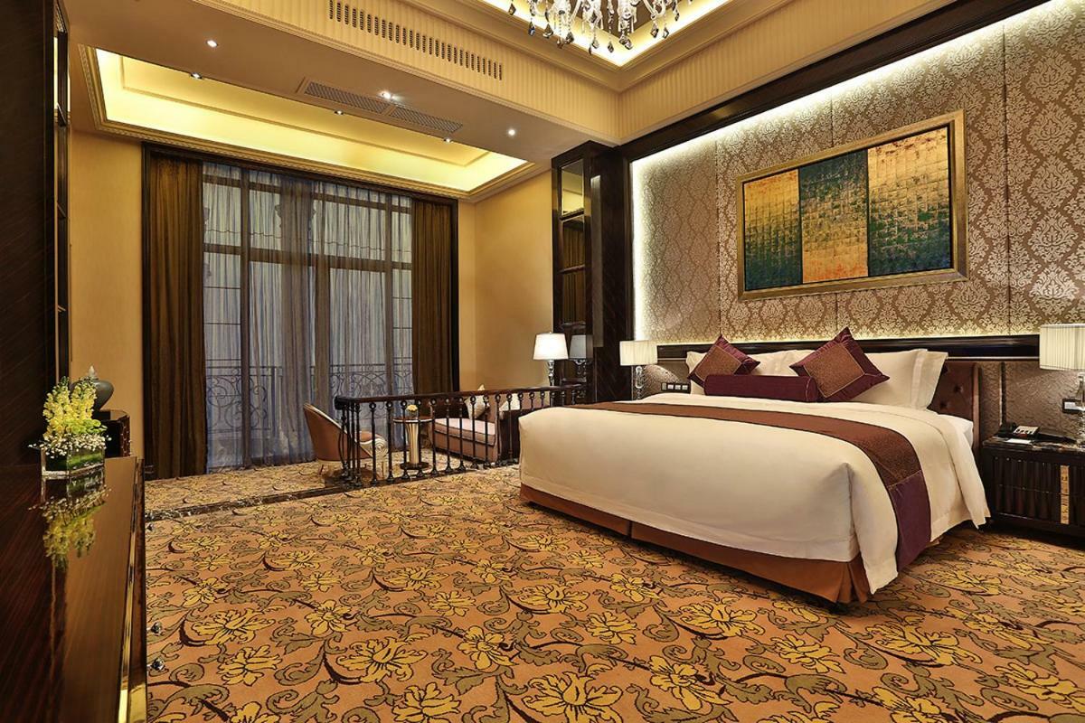 Howard Johnson Agile Plaza Чэнду Экстерьер фото