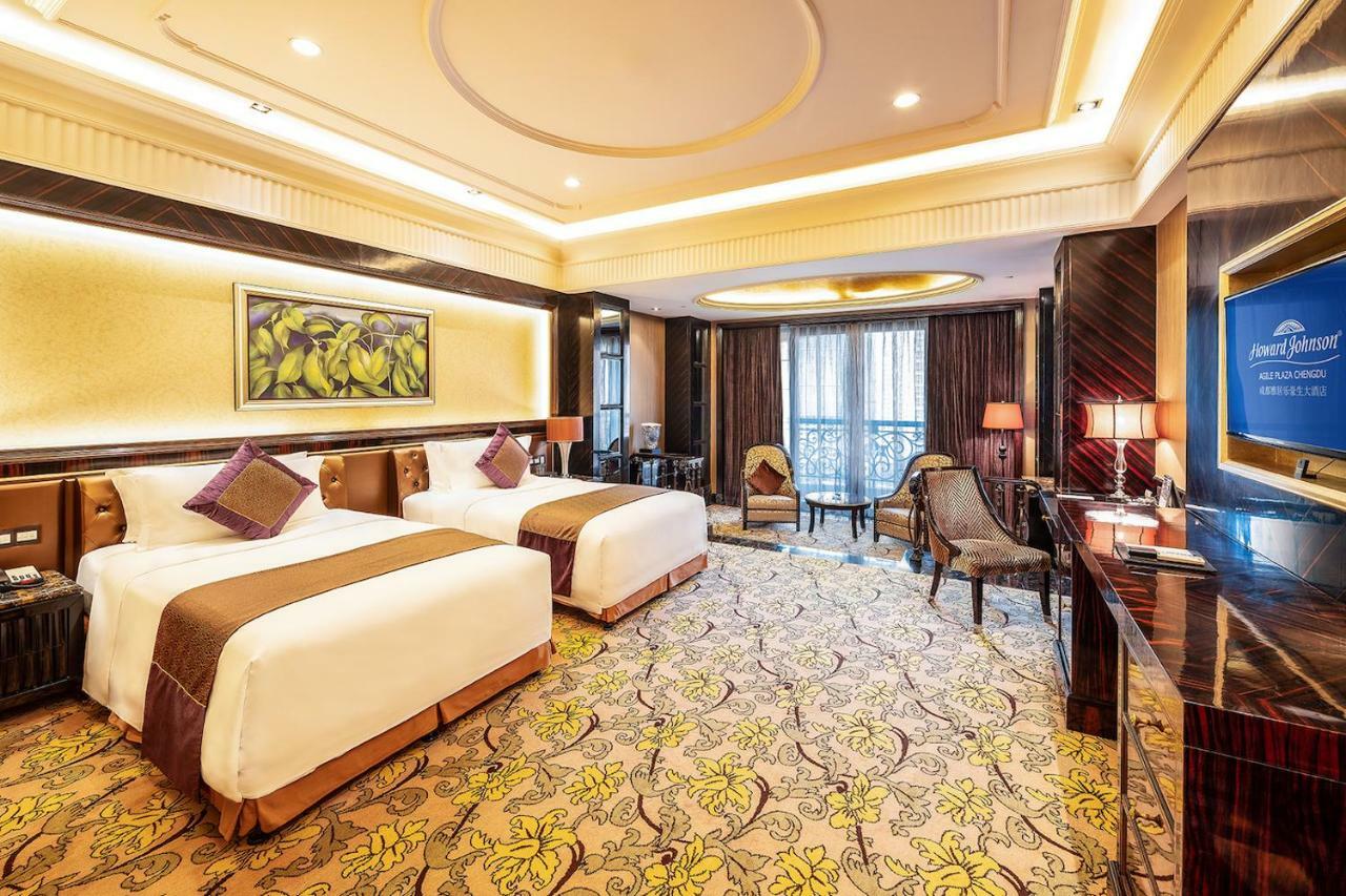 Howard Johnson Agile Plaza Чэнду Экстерьер фото